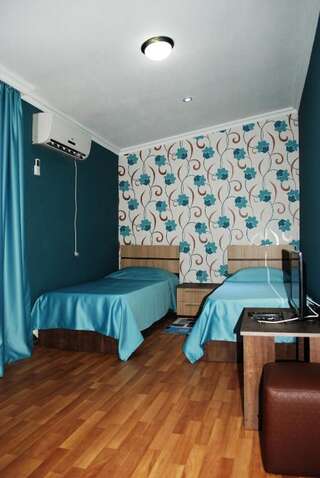 Отель Bonus Hotel Тбилиси Двухместный номер с 2 отдельными кроватями и видом на город-3